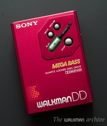 SONY WM-DD30 Red 04